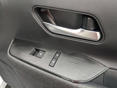 New 2026 Nissan Kicks SV w/ Cold Weather Package FWD image 30