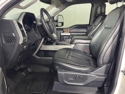 Used 2020 Ford F150 Lariat w/ Equipment Group 502A Luxury AWD/4WD image 11