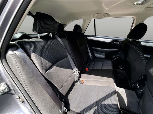 Used 2018 Subaru Outback 2.5i Premium AWD/4WD image 21