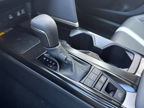 New 2026 Toyota Camry Hybrid FWD image 25