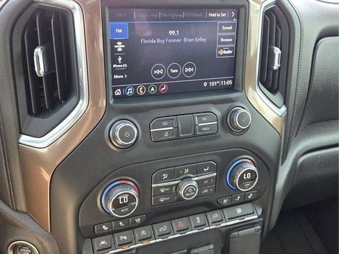 Used 2019 Chevrolet Silverado 1500 High Country w/ Technology Package AWD/4WD image 26