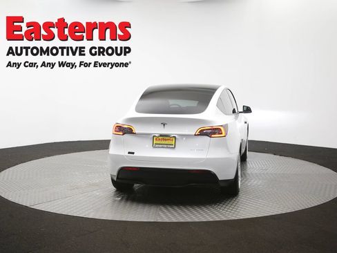 Used 2021 Tesla Model Y Long Range AWD/4WD image 34