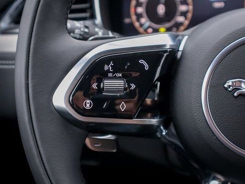 New 2025 Jaguar F-PACE R-Dynamic S image 13