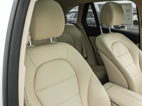 Used 2022 Mercedes-Benz GLC 300 4MATIC image 36