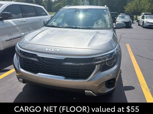 Used 2024 Kia Seltos S AWD/4WD image 5