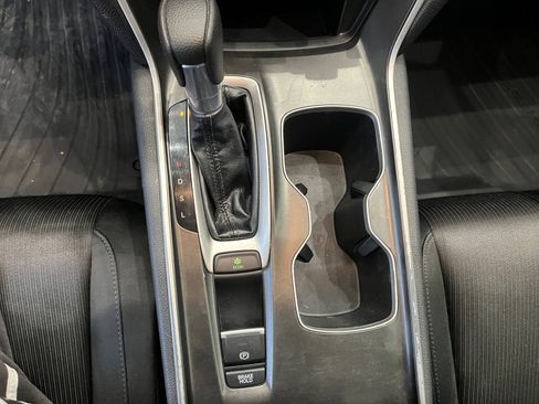 Used 2018 Honda Accord EX image 26