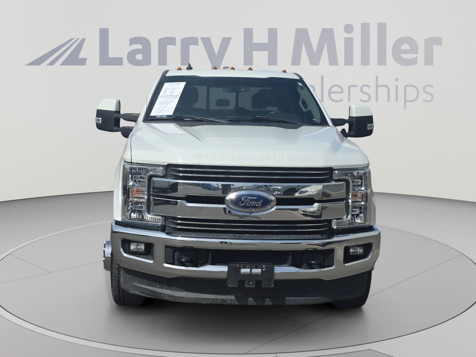 Used 2019 Ford F350 Lariat w/ Lariat Value Package AWD/4WD image 8