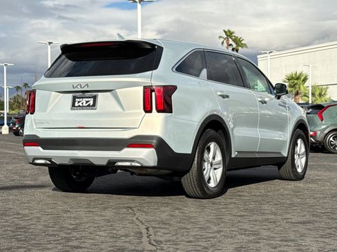 New 2026 Kia Sorento LX image 3
