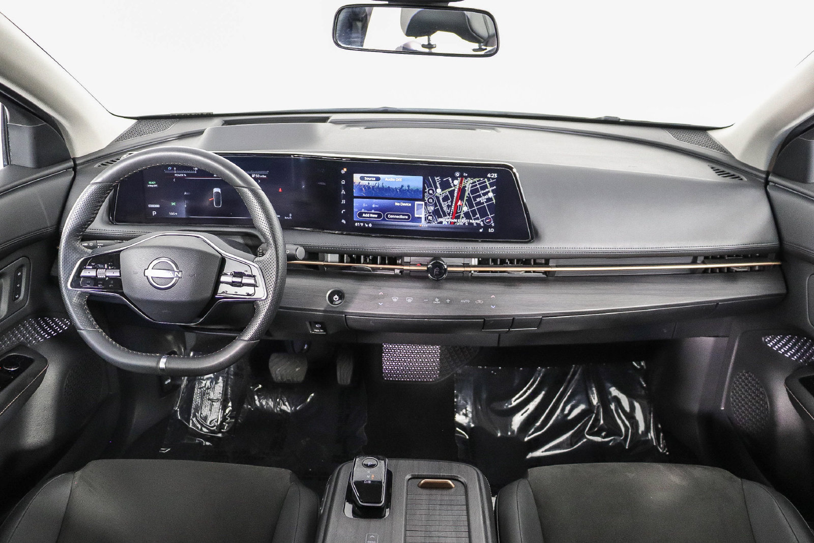 Used 2024 Nissan Ariya FWD image 13
