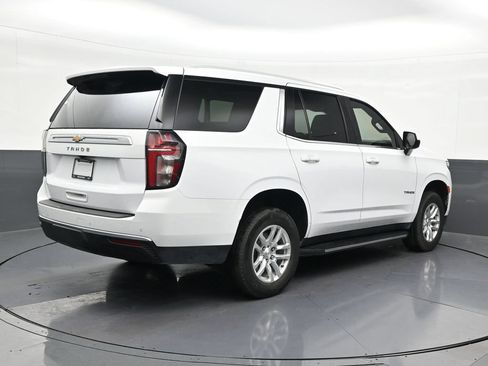 Used 2024 Chevrolet Tahoe LS RWD image 5