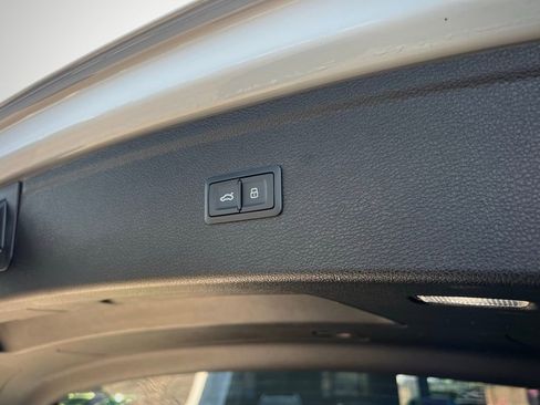 Used 2019 Audi SQ5 Premium Plus w/ Premium Plus Package image 27