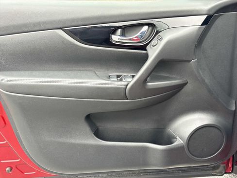 Used 2019 Nissan Rogue Sport SV FWD image 23