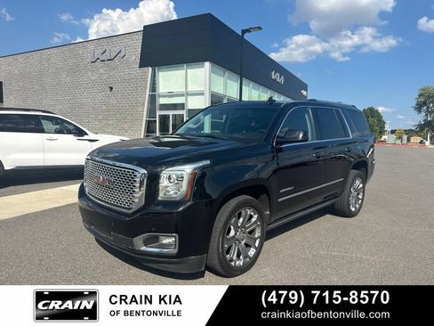 Used 2015 GMC Yukon Denali w/ Premium Package AWD/4WD image 6