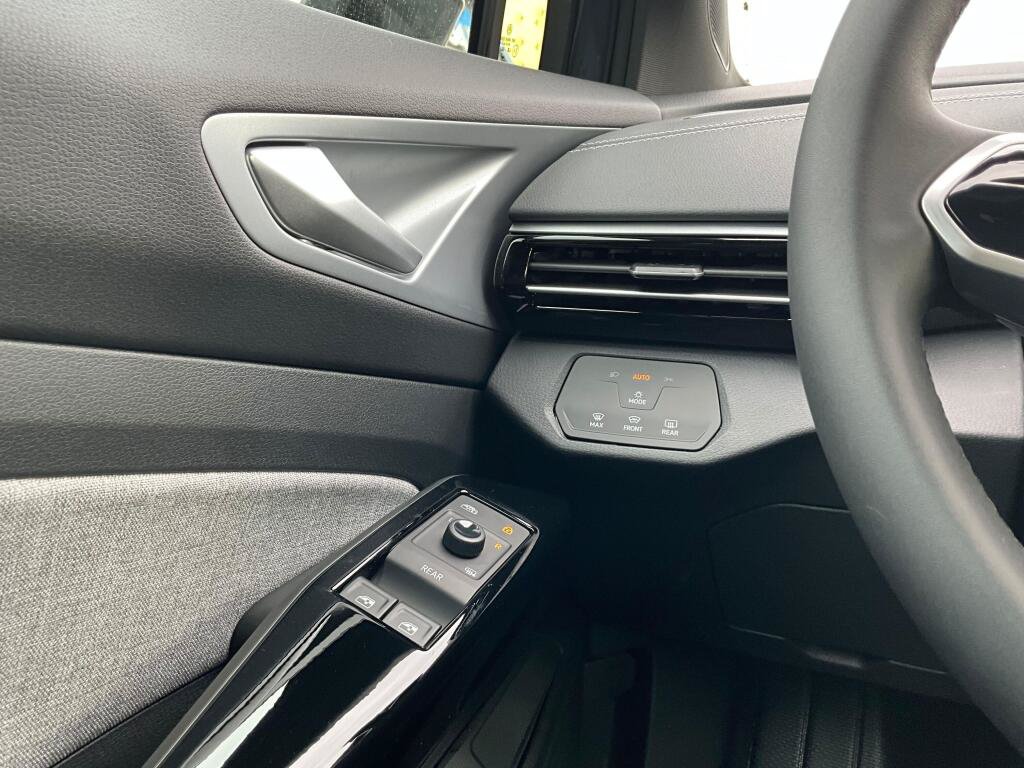 New 2026 Volkswagen ID.4 Pro AWD/4WD image 22