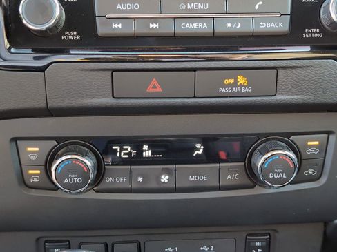 Used 2023 Nissan Frontier SV w/ SV Convenience Package image 19