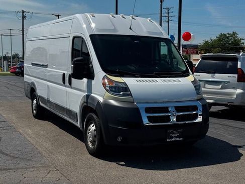 Used 2017 RAM ProMaster 3500 w/ Premium Appearance Group FWD image 3