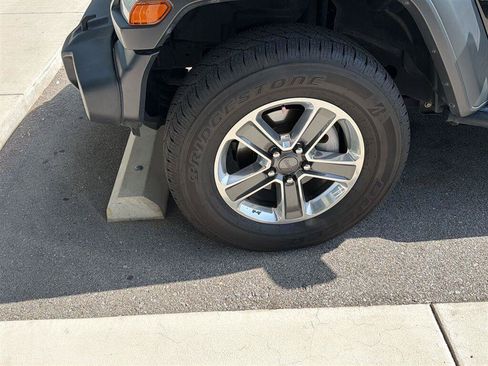 Used 2020 Jeep Wrangler Sport AWD/4WD image 13