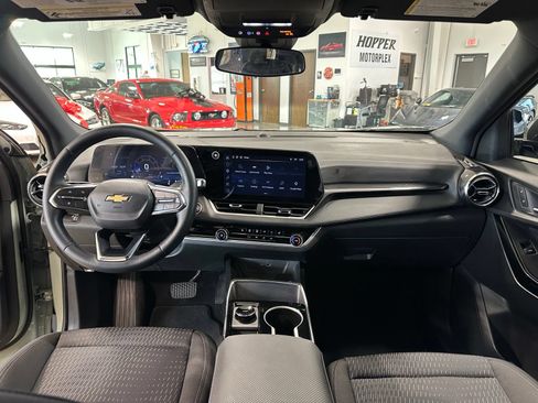 Used 2026 Chevrolet Equinox LT FWD image 14