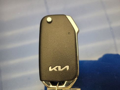 Used 2023 Kia Forte LXS w/ LXS Technology Package image 32