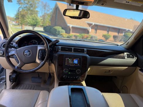 Used 2012 GMC Yukon XL Denali image 13