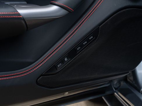 Used 2021 Ferrari F8 Tributo RWD image 28