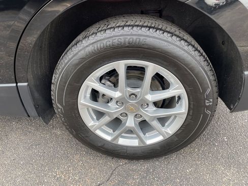 Used 2024 Chevrolet Equinox LS image 4