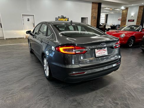 Used 2020 Ford Fusion SE FWD image 7