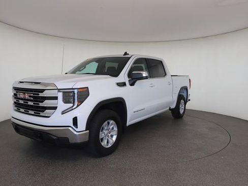 Used 2023 GMC Sierra 1500 SLE AWD/4WD image 4