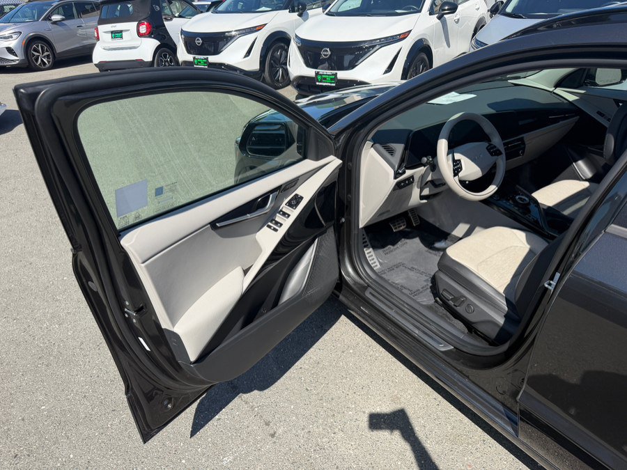 Used 2024 Kia Niro Wave FWD image 9