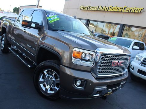 Used 2015 GMC Sierra 3500 Denali w/ Duramax Plus Package AWD/4WD image 38