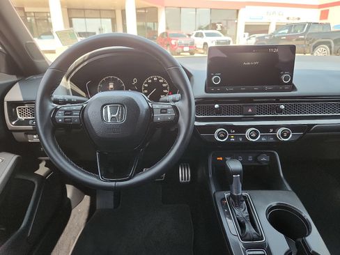 Used 2025 Honda Civic Sport image 12