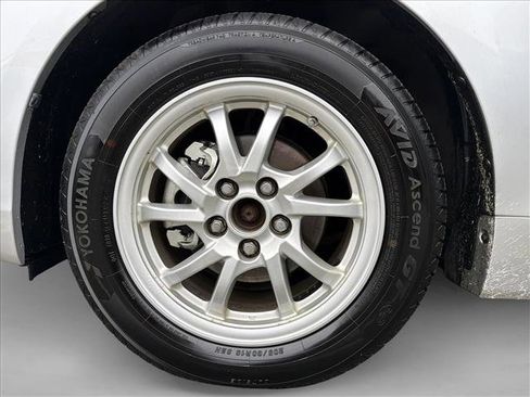 Used 2013 Toyota Prius V Three image 9