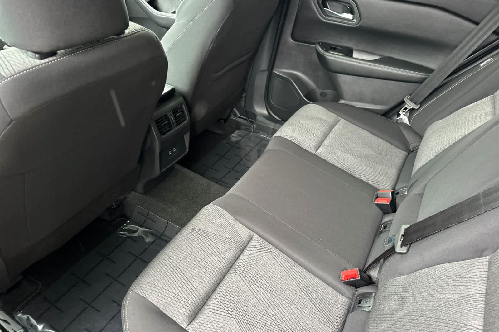 New 2026 Nissan Rogue SV AWD/4WD image 4