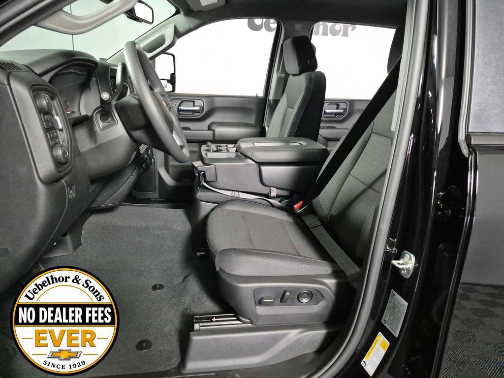 New 2026 Chevrolet Silverado 2500 Custom w/ Custom Value Package AWD/4WD image 9