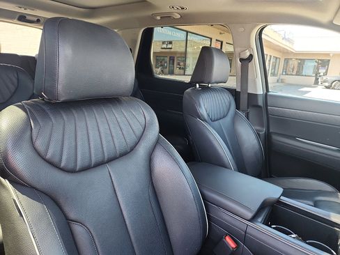 Used 2024 Hyundai Palisade Limited AWD/4WD image 35