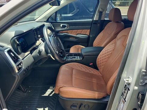 Used 2023 Kia Sorento SX Prestige AWD/4WD image 14