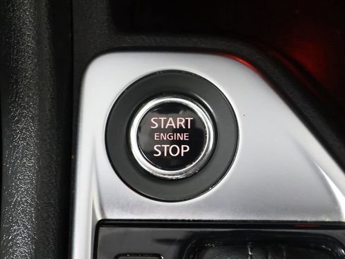 Used 2025 Nissan Sentra SV FWD image 33