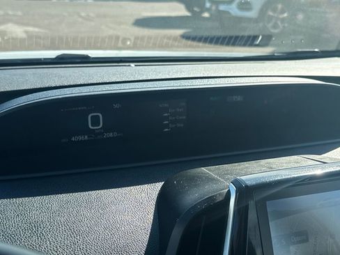 Used 2021 Toyota Prius Prime XLE image 18