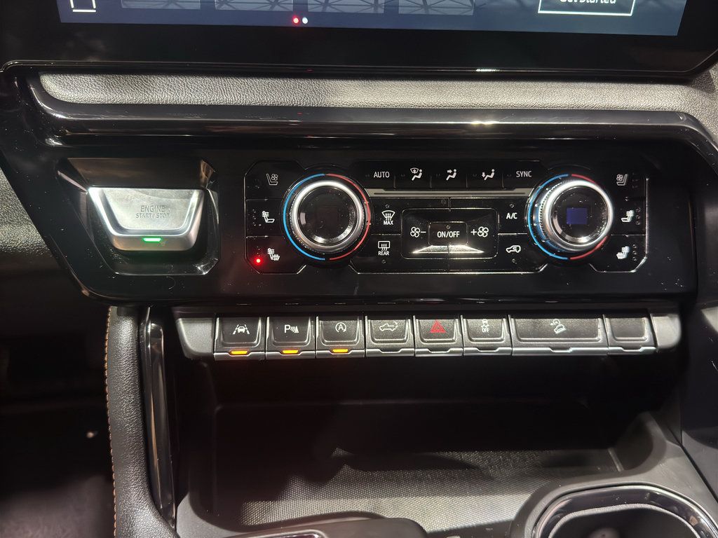Used 2025 GMC Sierra 1500 AT4 w/ AT4 Premium Package AWD/4WD image 25