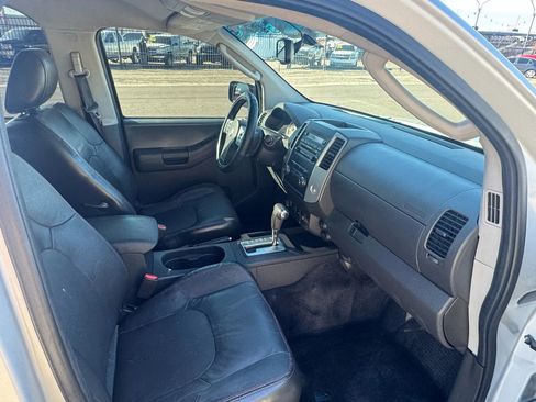 Used 2012 Nissan Xterra PRO-4X w/ Pro-4x Leather Pkg image 6