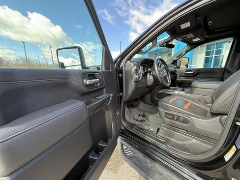 Certified 2022 GMC Sierra 2500 AT4 w/ AT4 Preferred Package image 11