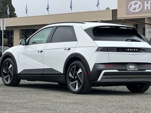 New 2025 Hyundai Ioniq 5 SEL RWD image 8