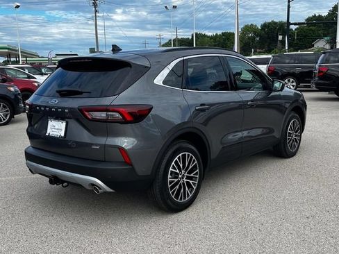 New 2024 Ford Escape SE w/ PHEV Premium Package FWD image 3