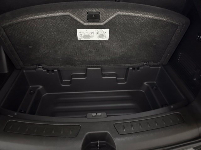 Used 2019 Buick Enclave Avenir w/ Avenir Technology Package AWD/4WD image 12