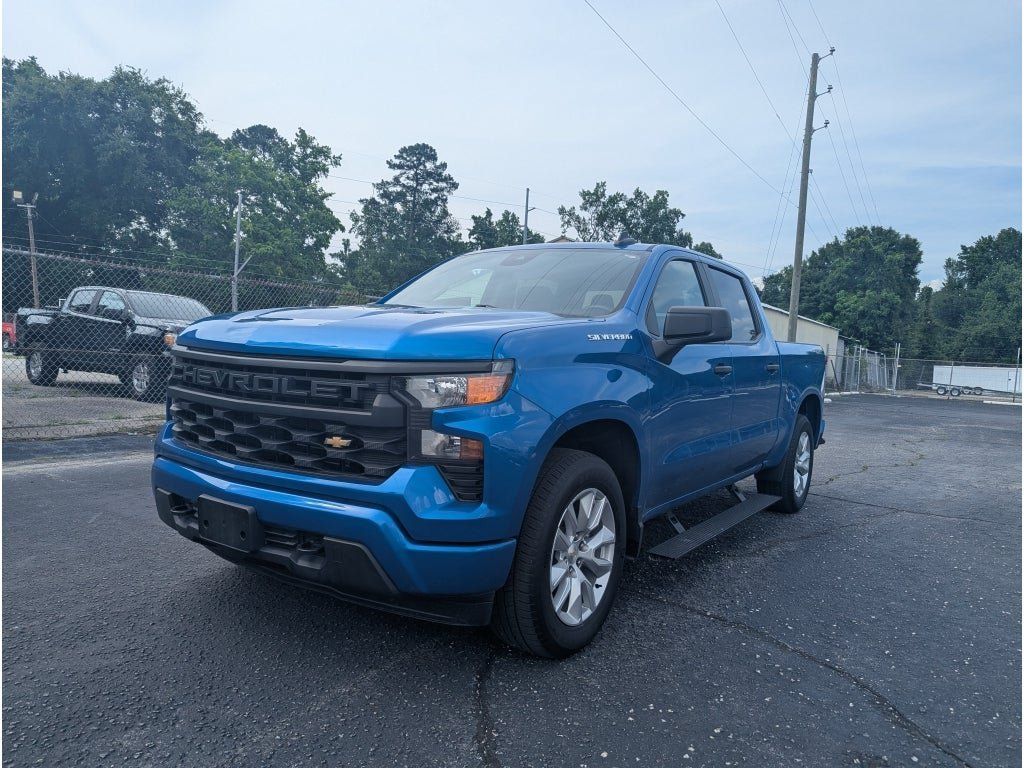 Used 2023 Chevrolet Silverado 1500 Custom AWD/4WD image 7