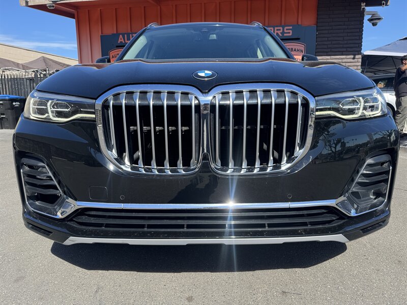 Used 2020 BMW X7 xDrive40i w/ Premium Package AWD/4WD image 5