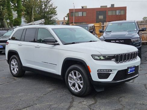 Used 2022 Jeep Grand Cherokee Limited image 7