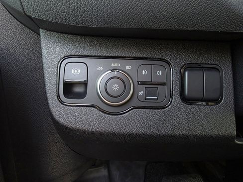 Used 2021 Mercedes-Benz Sprinter 2500 image 13