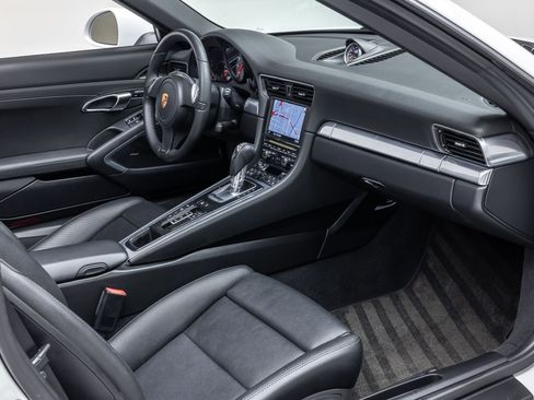 Used 2013 Porsche 911 Carrera 4S AWD/4WD image 17