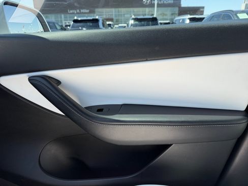 Used 2020 Tesla Model Y Long Range AWD/4WD image 15